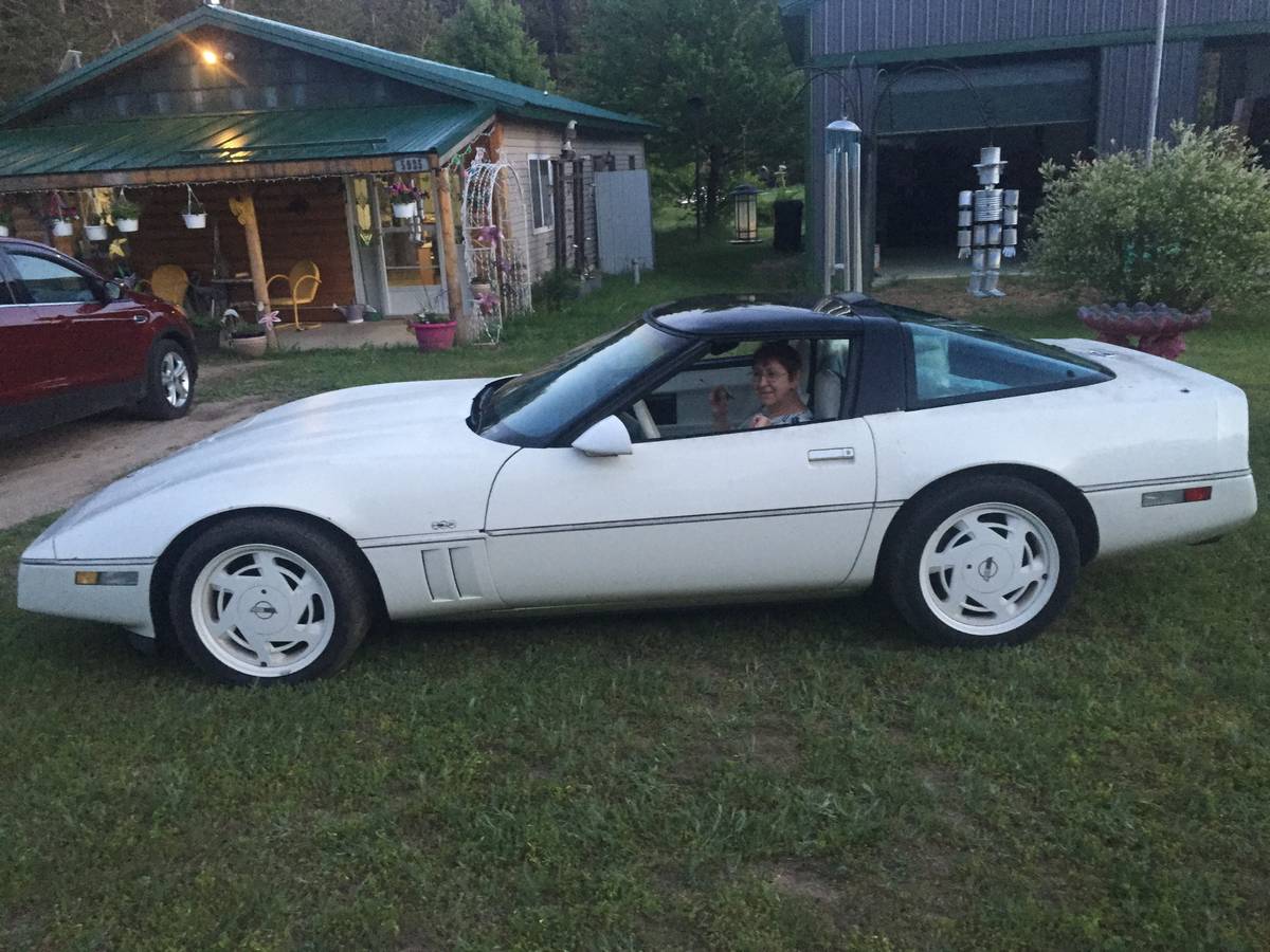 1988 Chevy Corvette 35th anniversary