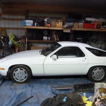 1986 Porsche 928 V8 – $4500 (COLUMBUS MI)